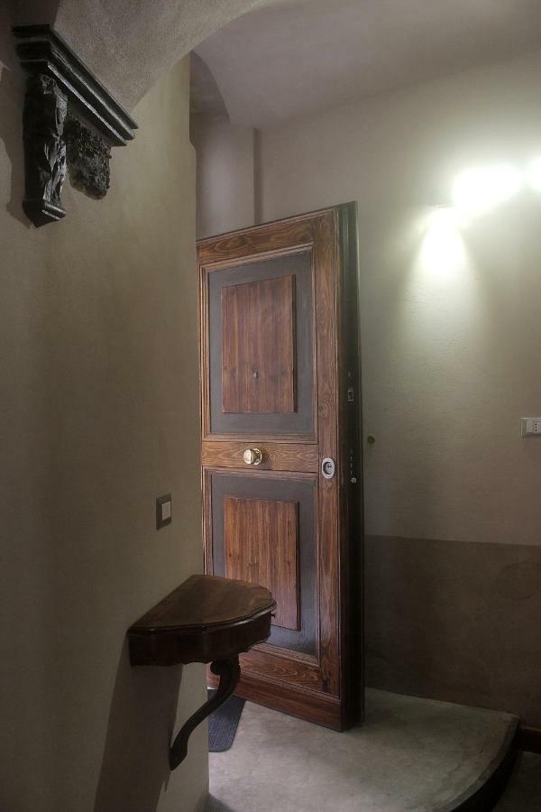 Lovingenoa - Antico Convento Apartment ภายนอก รูปภาพ