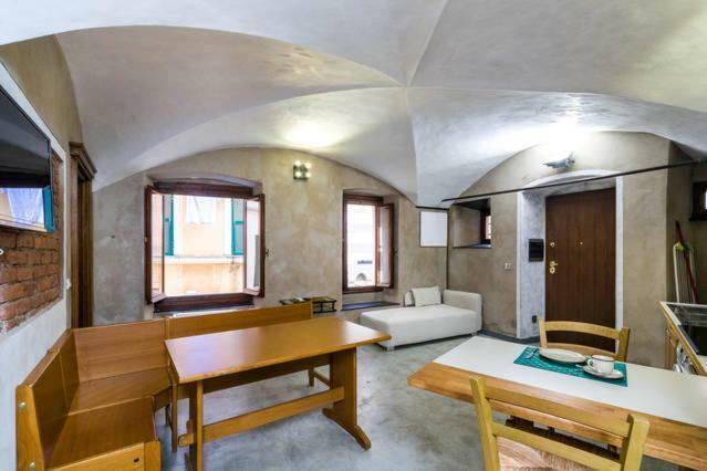 Lovingenoa - Antico Convento Apartment ภายนอก รูปภาพ