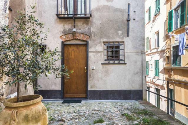 Lovingenoa - Antico Convento Apartment ภายนอก รูปภาพ